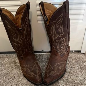Like new Laredo boots